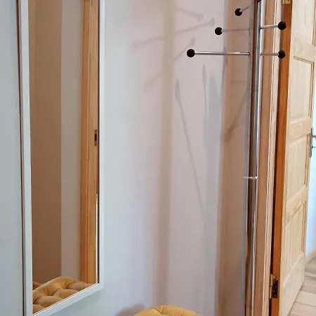 Cozy & Bright 1 Bedroom Apartment With Park Nearby - Free Parking, Central Riga, Up To 5 Guests 外观 照片