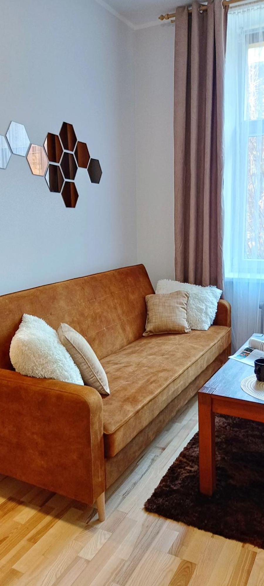 Cozy & Bright 1 Bedroom With Park Nearby - Free Parking, Riga, Up To 5 Guests * 里加