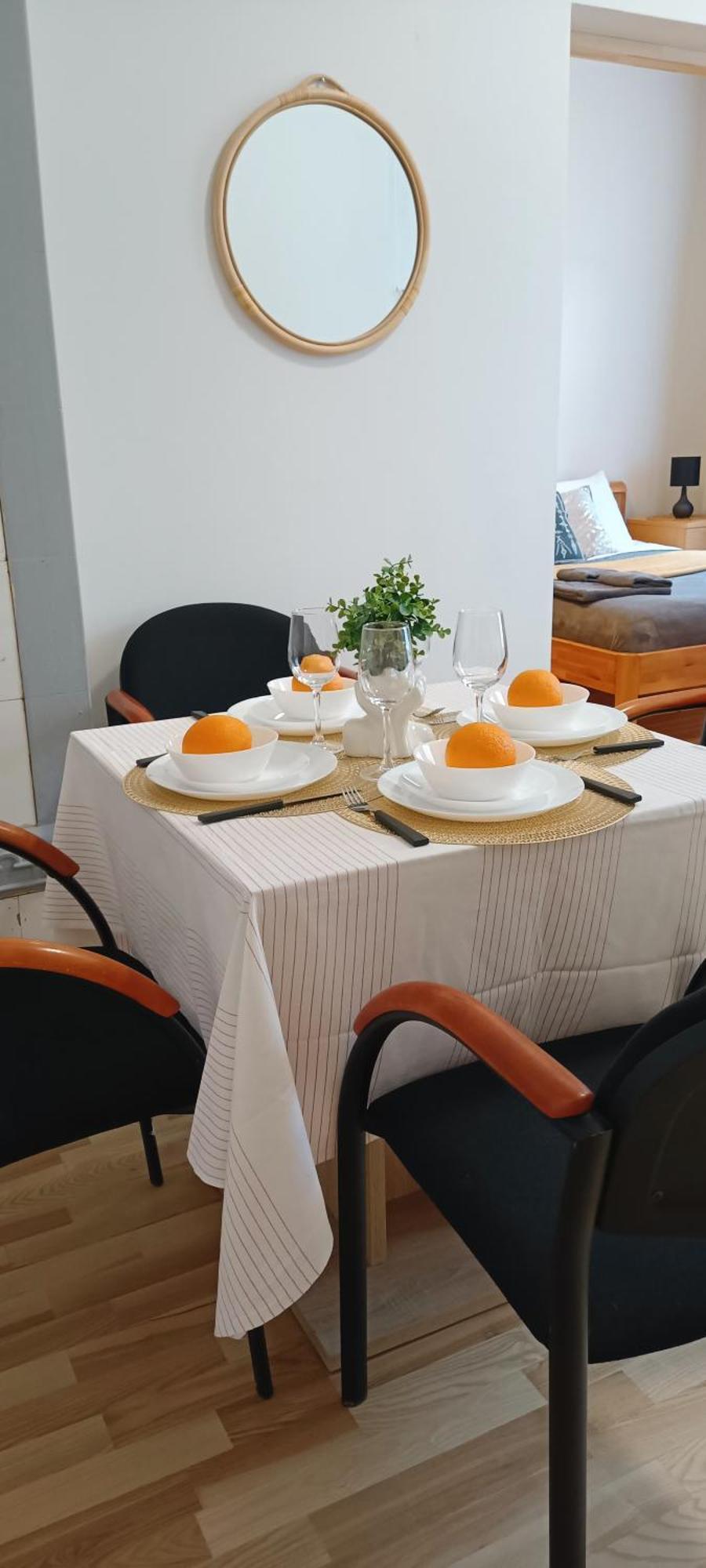 公寓 Cozy & Bright 1 Bedroom With Park Nearby - Free Parking, Riga, Up To 5 Guests