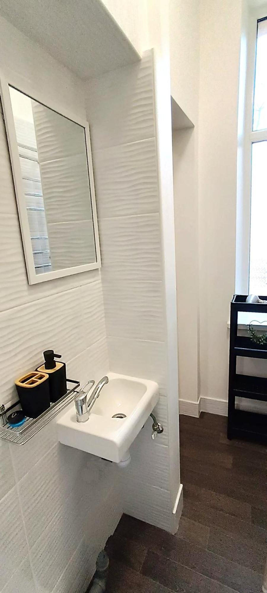 Cozy & Bright 1 Bedroom With Park Nearby - Free Parking, Riga, Up To 5 Guests 公寓 *