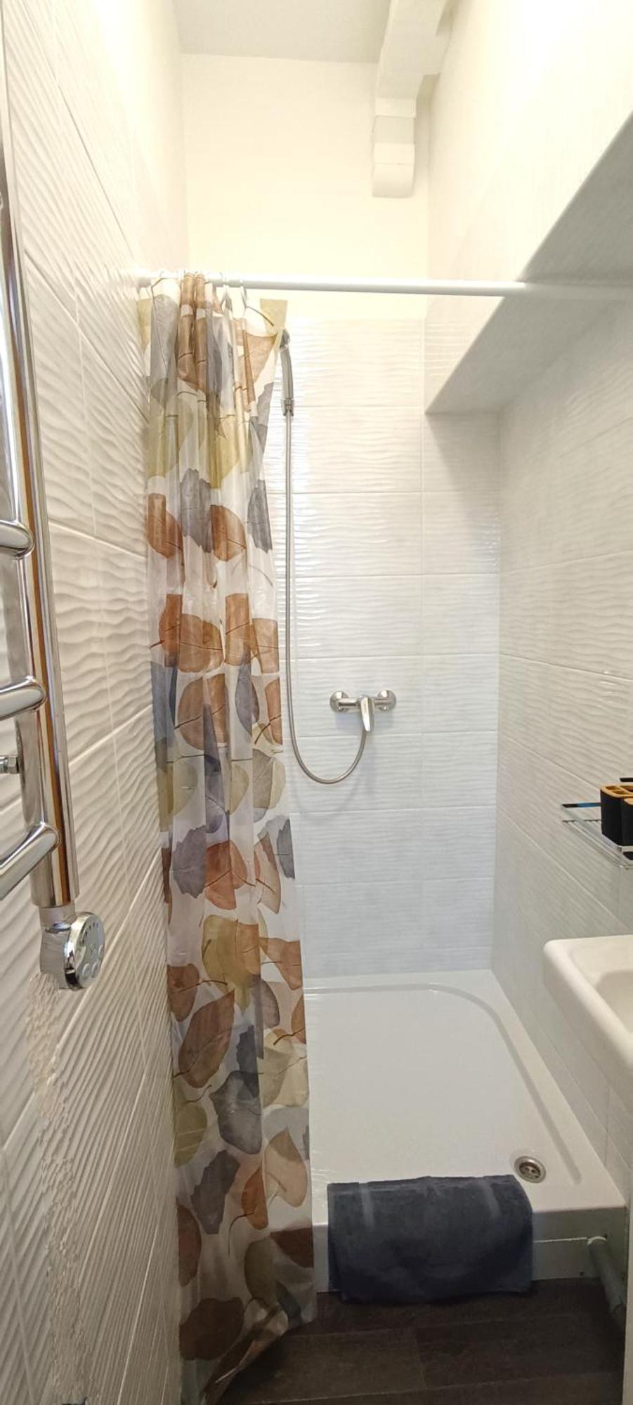 Cozy & Bright 1 Bedroom With Park Nearby - Free Parking, Riga, Up To 5 Guests 里加