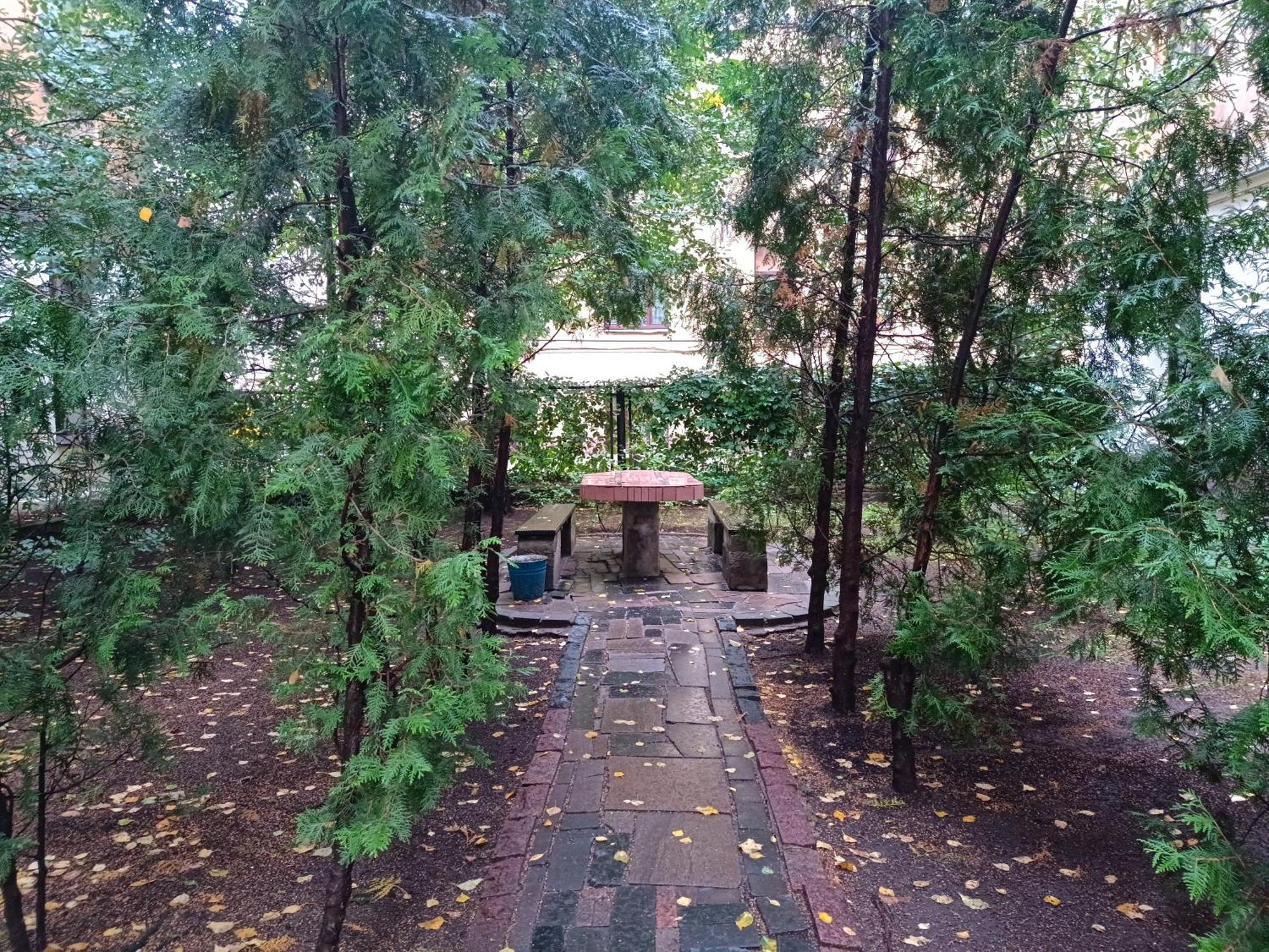 Dzīvoklis Cozy & Bright 1 Bedroom With Park Nearby - Free Parking, Riga, Up To 5 Guests Riga